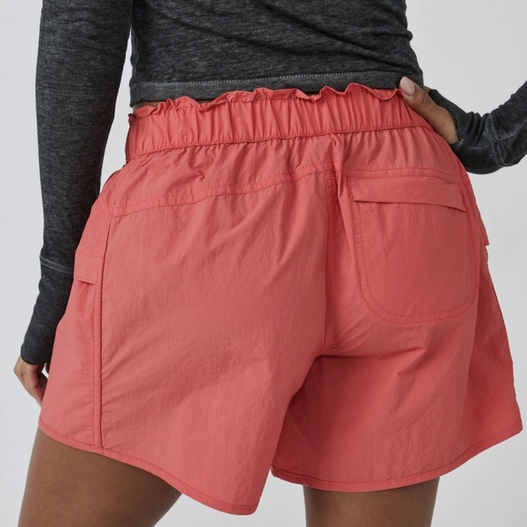 New FP Movement Free People In the Wild Shorts Medium NWOT Cayenne - Picture 3 of 9